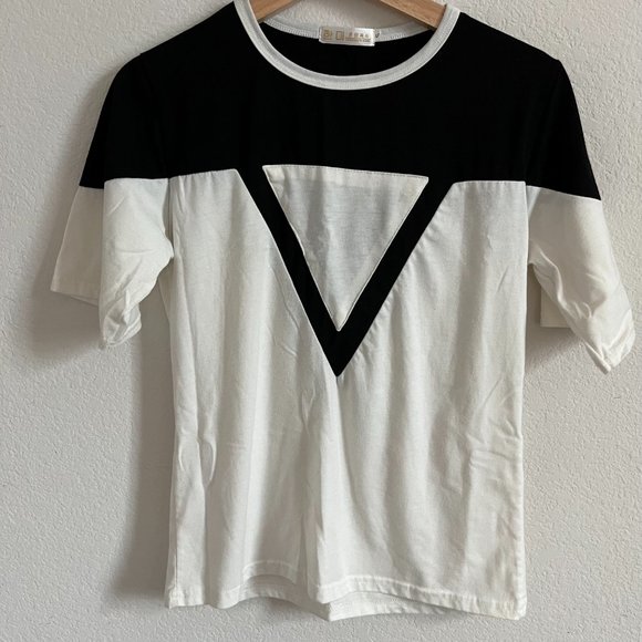 !!SOLD!! Shirt Bundle | Cutout Neckline Blouse + V Short Sleeve - Picture 3 of 9